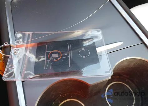 2023 Tesla Model Y Awd/Long Range Dual Motor All-Wheel Drive z USA, uszkodzony, nr VIN 7SAYGDEE7PF883698